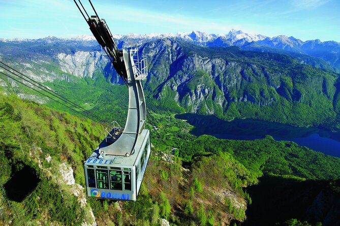 8-Hour Lake Bled, Lake Bohinj and Waterfall Savica Tour - The traditional lunch break