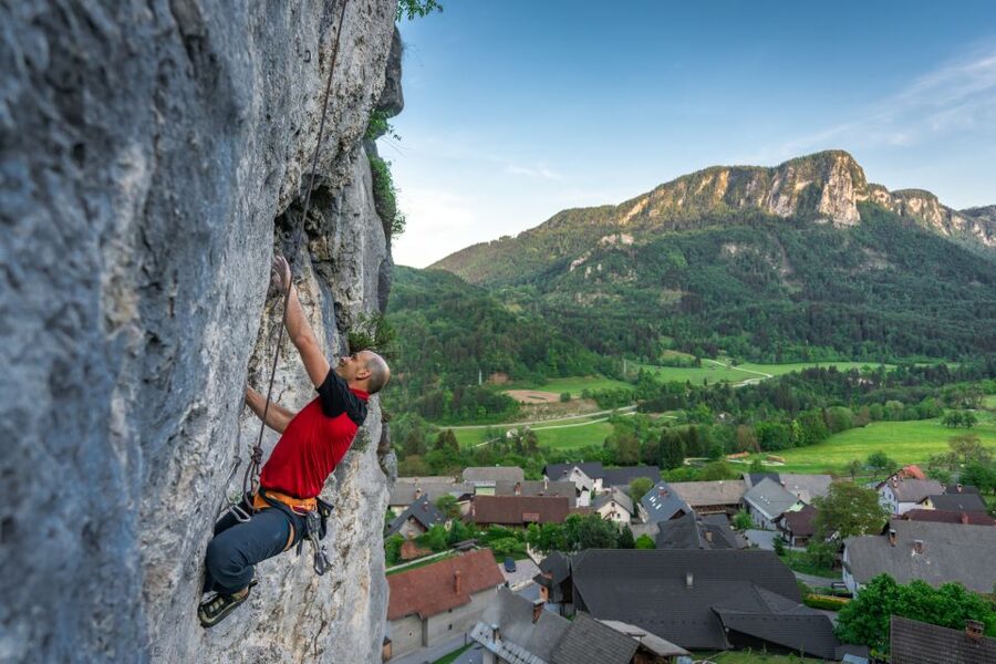 Bled: Rock Climbing Adventure - Timing, group size, and the four-person rule