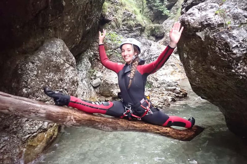 Bovec: Thrilling Canyoning in Sušec Gorge with Photo service - Friendly guides make the difference