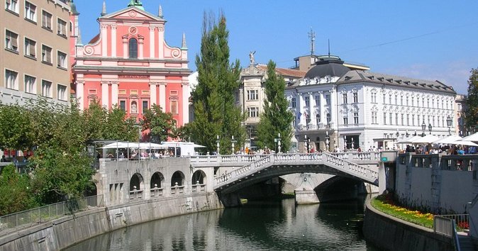 City Tour of Ljubljana - Three Bridges and Preseren Square