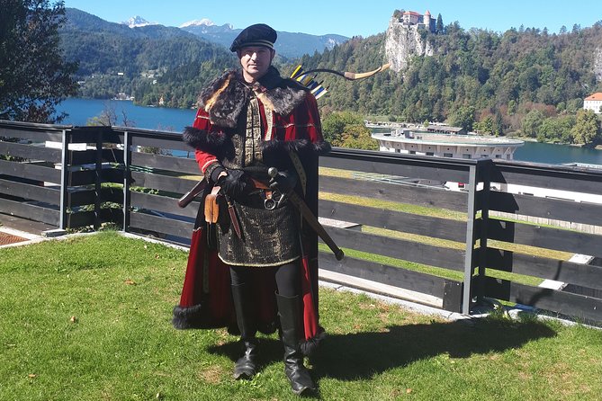 Cosmopolitan "medieval" Bled Walking Tour - Walking the two-hour circuit around Lake Bled