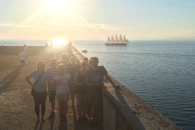 Food & Wine -> Gourmet tour in Piran - Why the six-person limit matters