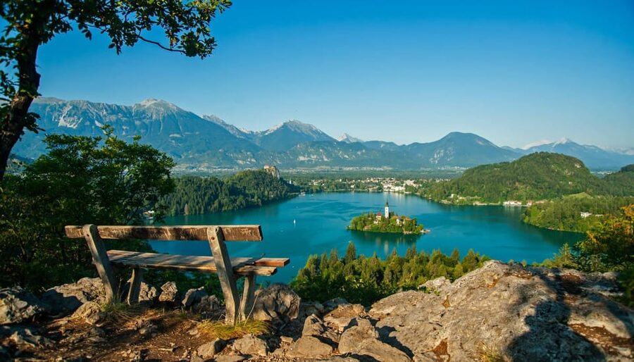 From Ljubljana: Lake Bled Day Tour - Bled Island and the €17 Pletna boat