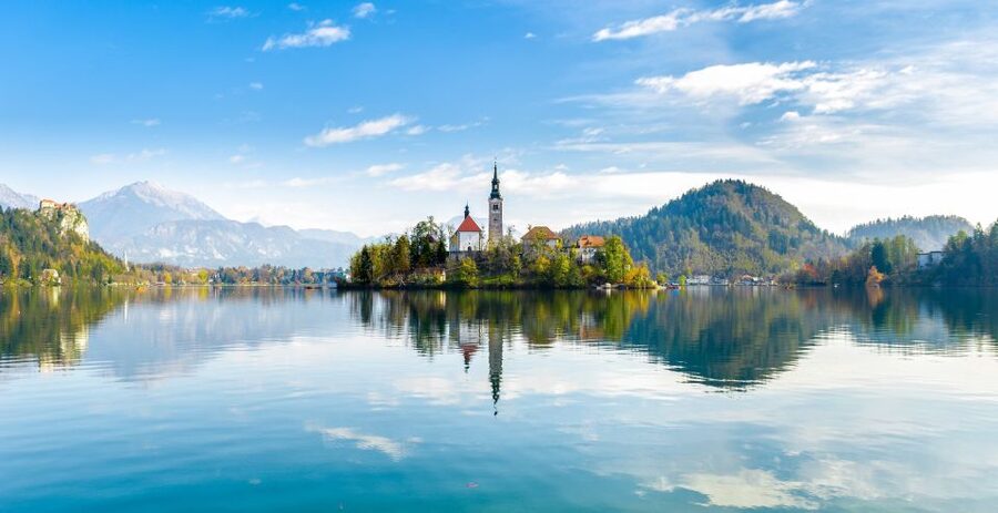 From Ljubljana: Lake Bled & Postojna Cave with Entry Tickets - Why this day trip works so well