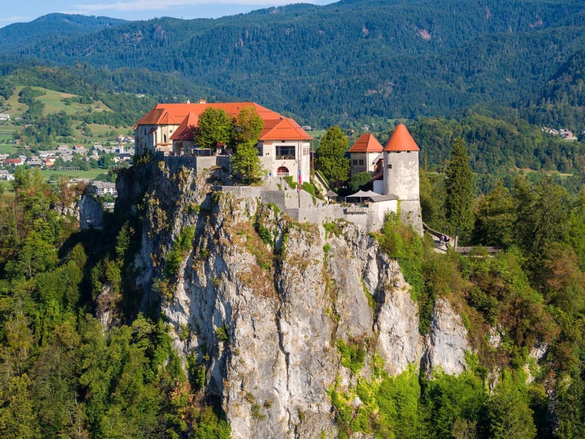 From Ljubljana: Lake Bled Tour - Crossing to Bled Island by Pletna boat