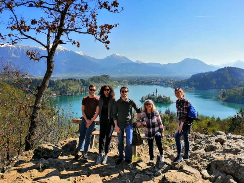 From Ljubljana: Lake Bled Tour - The lake viewpoints and the walk along the shore