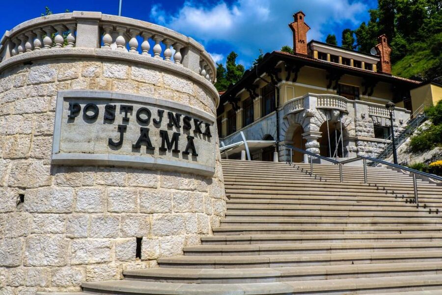 From Ljubljana: Postojna Cave, Predjama Castle and Lake Bled - Bled Castle and cream cake
