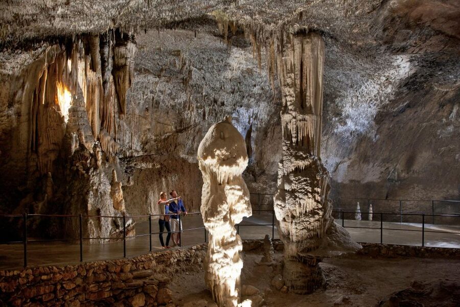 From Ljubljana: Postojna Cave & Predjama Castle Half-Day - Predjama Castle and the story of Erazem Lueger