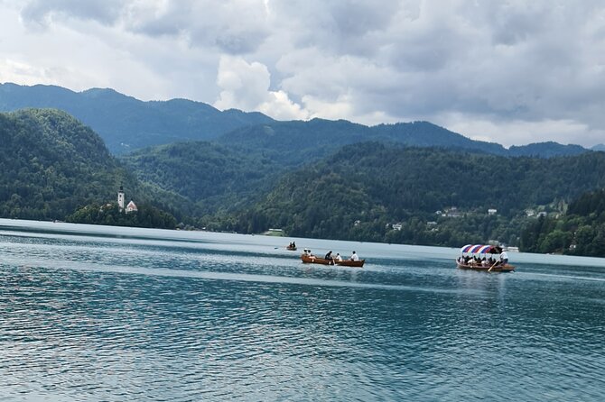 From Ljubljana to lake Bled - Slovenia Tourist Taxi - Two hours beside Lake Bled