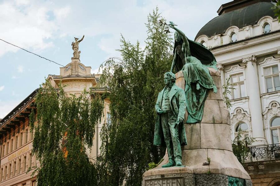 From Zagreb: Ljubljana, Postojna Cave & Predjama Castle Tour - A small van, useful comforts, and guide quality