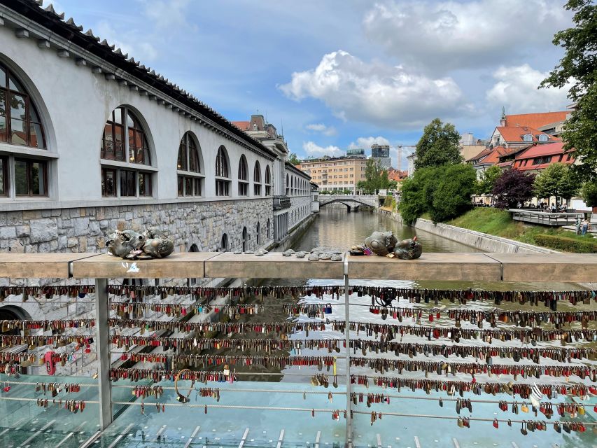 From Zagreb: Ljubljana, Postojna Cave & Predjama with Ticket - Key points at a glance