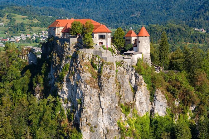 Lake Bled Tour from Ljubljana - Cream cake, swimming, and the unhurried choice