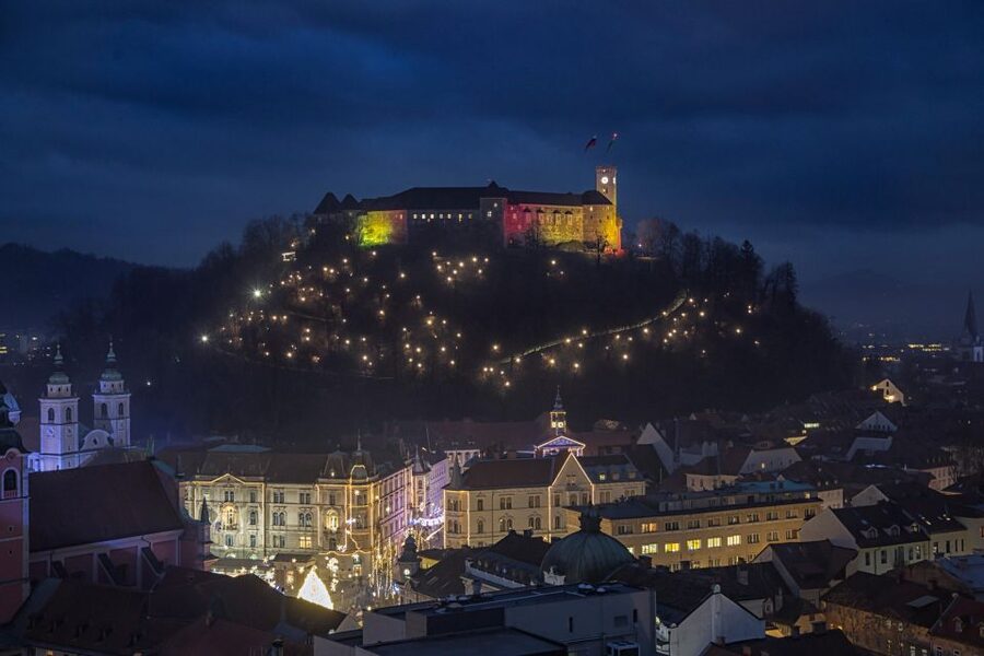 Ljubljana: Castle Entry Ticket with Optional Funicular Ride - Food, gardens, and a relaxed half-day