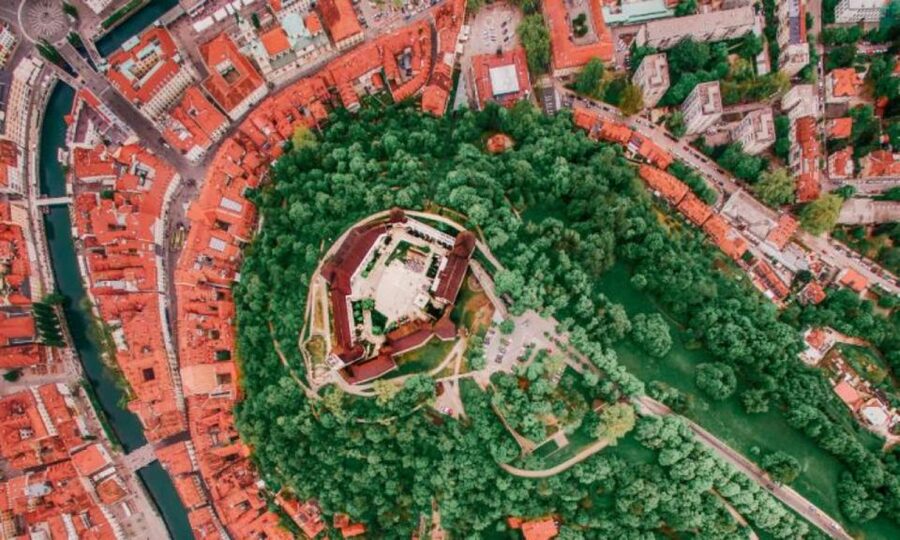 Ljubljana: Castle Entry Ticket with Optional Funicular Ride - The optional Time Machine tour with six stations