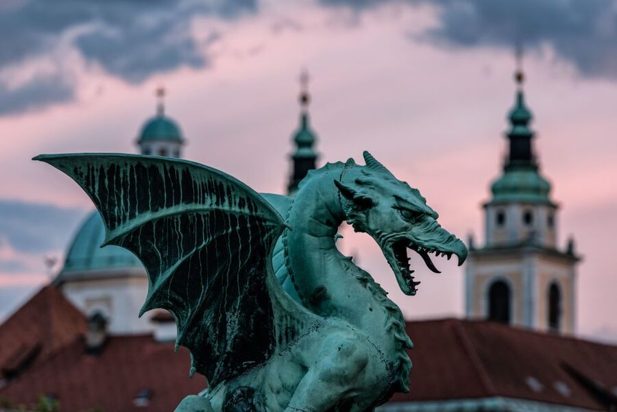 Ljubljana: Guided Walk & Funicular Ride to Ljubljana Castle - Why this two-hour route works so well