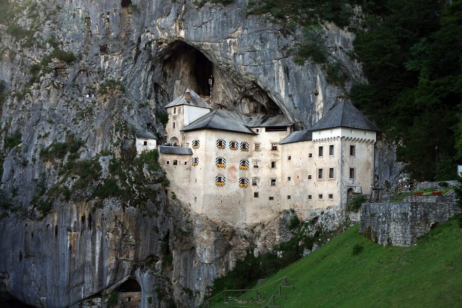 Ljubljana: Lake Bled, Postojna Cave, and Predjama Day Tour - The long run toward Lake Bled