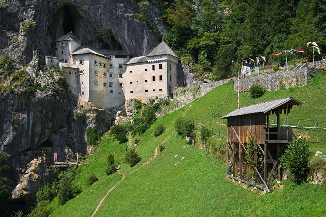 Ljubljana: Postojna cave & Predjama castle small group tour - Key points at a glance