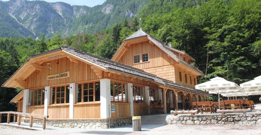 Ljubljana: Savica Waterfall, Lake Bohinj, and Lake Bled Tour - Three major sights without renting a car