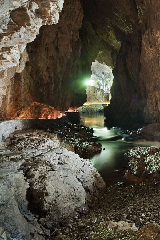 Ljubljana: Škocjan Caves, Rakov Škocjan & Predjama castle - Who will get the most from this day?