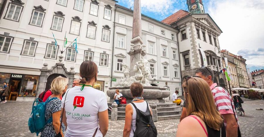 Ljubljana: Slovenian Cuisine Walking Tour with Tastings - Why food is the right way to meet Ljubljana