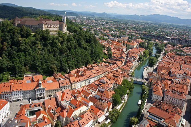 Ljubljana Tourist Card - Ljubljana Castle gives you the big first view