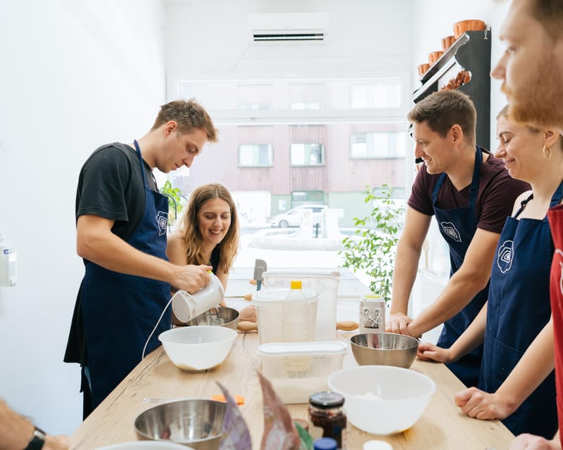 Ljubljana: Traditional Slovenian štrukelj Cooking Class - Waiting time becomes part of the evening