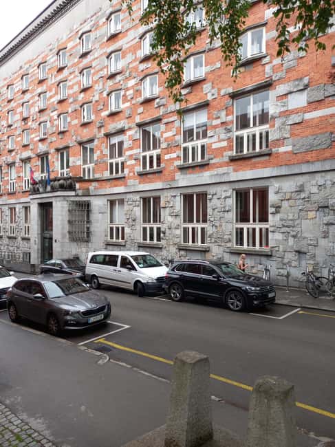 Ljubljana wonderful castle on foot and new places :) - Returning through the Town Hall