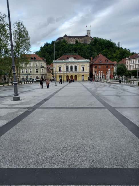 Ljubljana wonderful castle on foot and new places :) - Starting at the Porta Praetoria Emonae