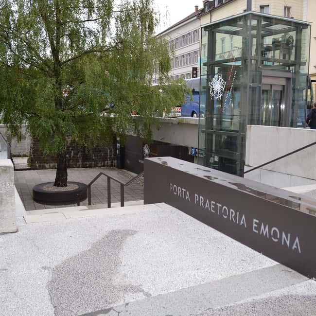 Ljubljana: Wonderful tour fun experience time history - Why this short Ljubljana walk works