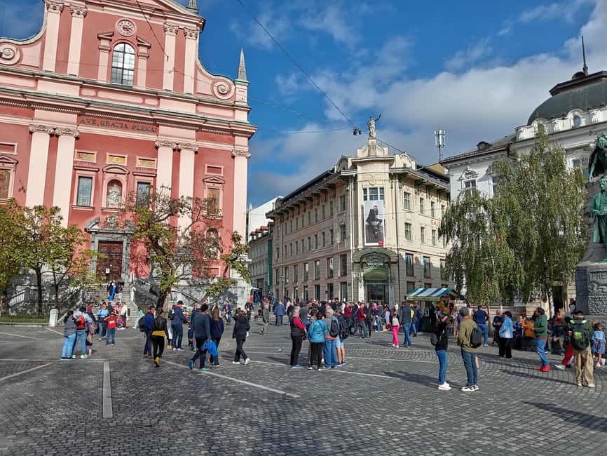 Ljubljana: Wonderful tour fun experience time history - Starting at Mestni trg 2