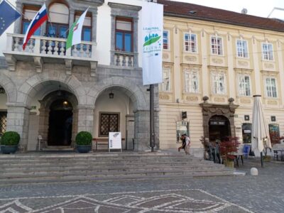 Ljubljana: Wonderful tour fun experience time history