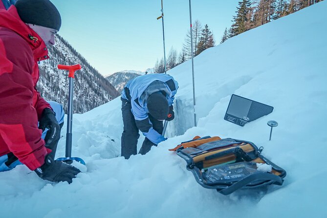 One Day Ski Touring Workshop - Group size, guide support, and language
