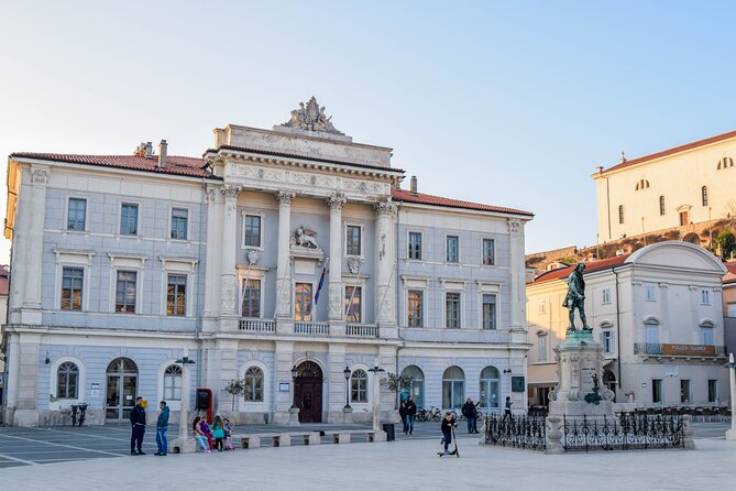 Piran Old Town Walking Tour - Walking beside Piran’s medieval town walls
