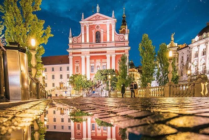 Private city tour of Ljubljana. 4 hours with a friendly and fun local guide. - Triple Bridge and the ideas of Jože Plečnik