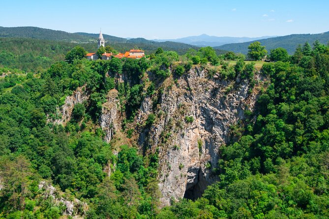 Private Postojna Cave & Predjama Castle Tour from Ljubljana - The short ride to Predjama Castle
