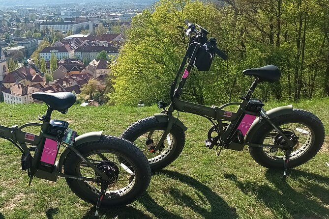 Rent Electric Bike - The QR-code route ideas at the shop