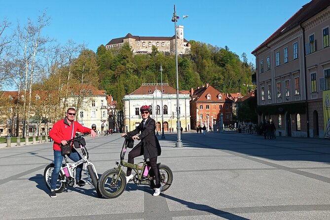 Rent Electric Bike - Riding toward Ljubljana Castle