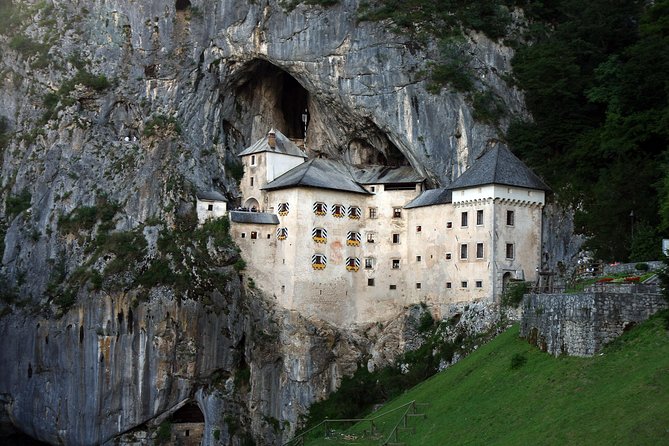 Slovenia in One Day: Lake Bled, Postojna Cave and Predjama Castle - Lake Bled and the first Alpine views