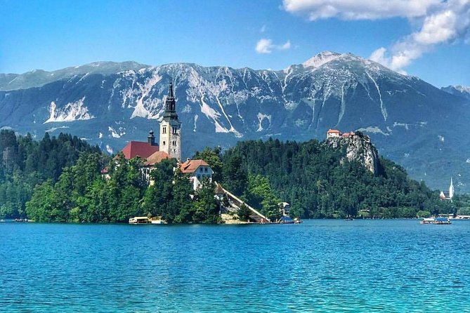 Slovenian highlights - Lake Bled, Postojna Cave & Predjama Castle from Ljubljana - The guides are a major part of the value