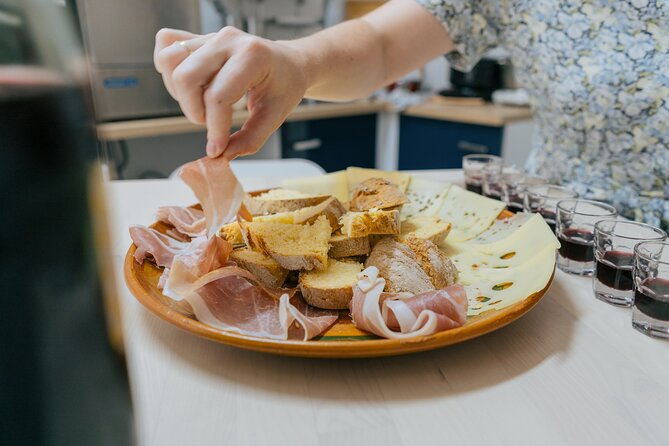 sLOVEnian Strukelj Traditional Cooking Class - The Best Reasons to Book, and the Main Reasons to Think Twice