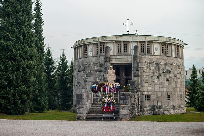 The Deadly Walk - Ljubljana Cemetery Tour - Following Stories Through Graves and Monuments