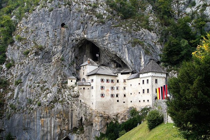 Tour to Postojna and Predjama Castle from Koper - The guide and the ride from Koper