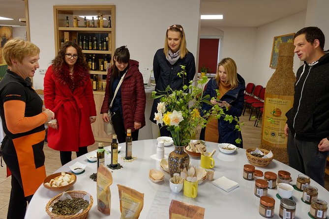 Wine and Culinary Adventure in Jeruzalem - Full Day Tour from Ljubljana or Ptuj - A Proper Slovenian Lunch at a Family-Run Table