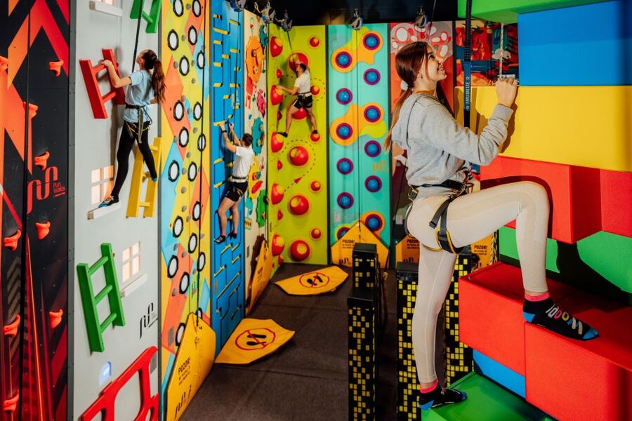 Woop! Fun park with 21 attractions - The parabolic slide and sky tower walk