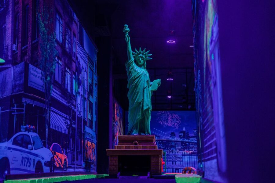 Woop! Glow golf: Ljubljana Btc City - Check-in and what to expect on arrival